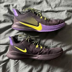Mens athletic shoes!!